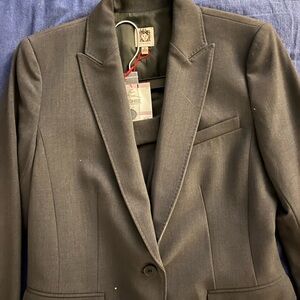 Anne Klein women’s suit Blazer\pants NWT. There’s a name on tag but suit is new.